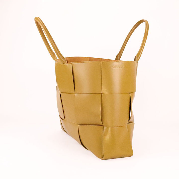 Bottega Veneta The Arco Tote Gross