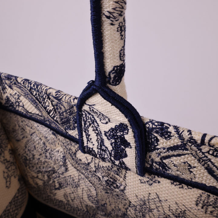 Christian Dior Book Tote Large - Doo JUY Embroidery