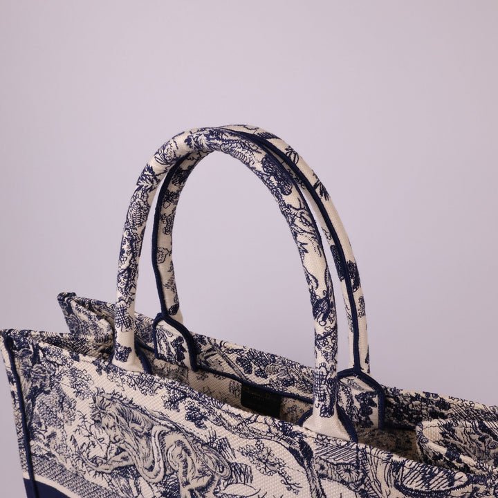 Christian Dior Book Tote Large - Doo JUY Embroidery